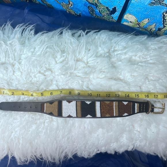 Hand beaded large dog collar - Picture 3 of 6